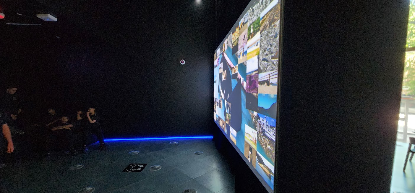 Immersive projection room