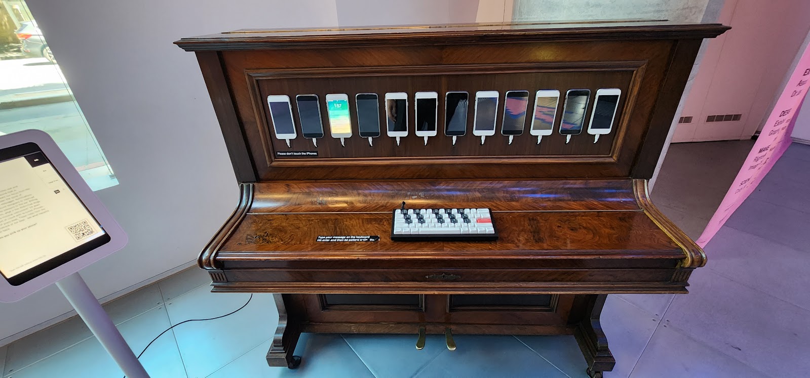 iPhone piano installation